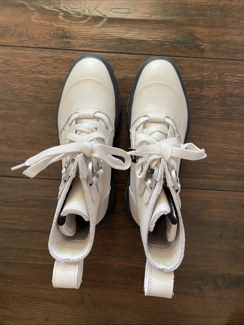 NWT SOREL Caribou Leather Boots! - Picture 6 of 9